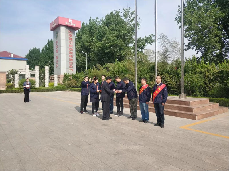 弘揚(yáng)五四精神，創(chuàng)造青春輝煌，“五四精神”在激勵(lì)著信川全體員工覺醒向上！