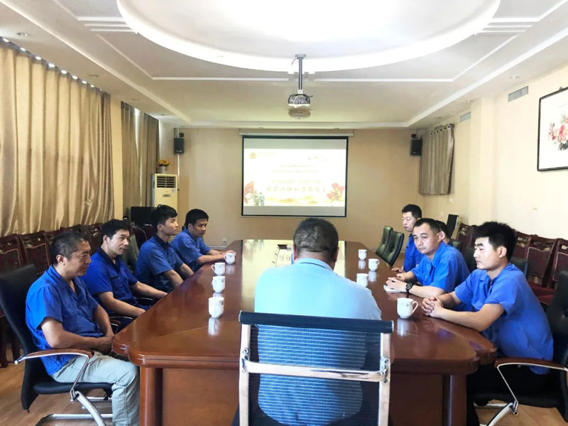 鐵血軍魂，榮耀致敬—信川機械召開慶祝建軍93年暨退伍軍人表彰座談會