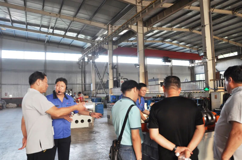 感恩有您，一路同行--熱烈歡迎保定包裝協(xié)會蒞臨信川參觀指導(dǎo)！