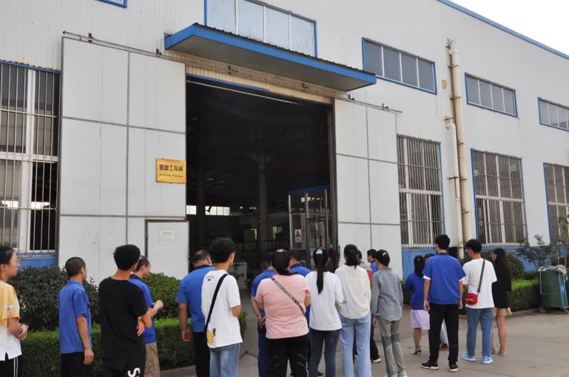 熱烈祝賀信川機械職工子弟金榜題名！