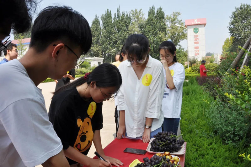 熱烈祝賀信川機械職工子弟金榜題名！