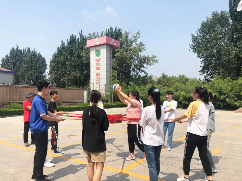 熱烈祝賀信川機械職工子弟金榜題名！