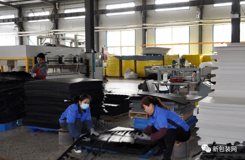 熱烈歡迎華商書(shū)院物流包裝聯(lián)盟蒞臨山東天利源參觀交流！